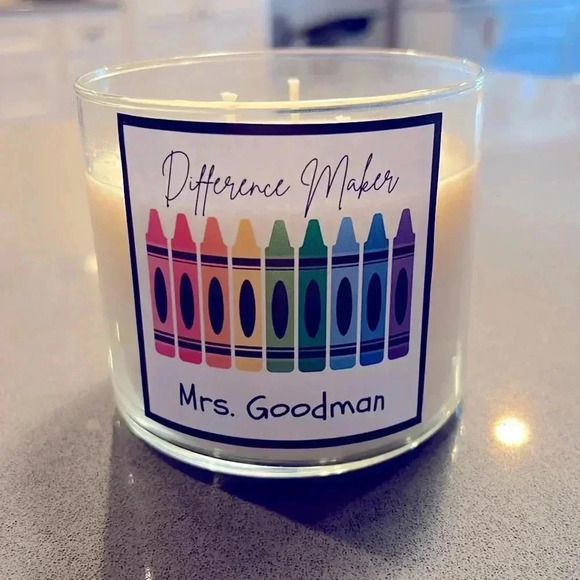 Teacher Gift Idea 🎁 Handmade 3 Wick Holiday Scented Candle with Teacher Label - Picture 3 of 3